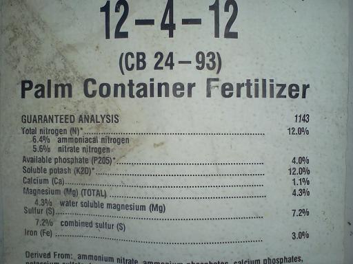 See link for palm tree fertilizer
Not all fertilizers are the same
The best "NPK" is 3/1/3
(ratio, not actual numbers)
Click to enlarge photo